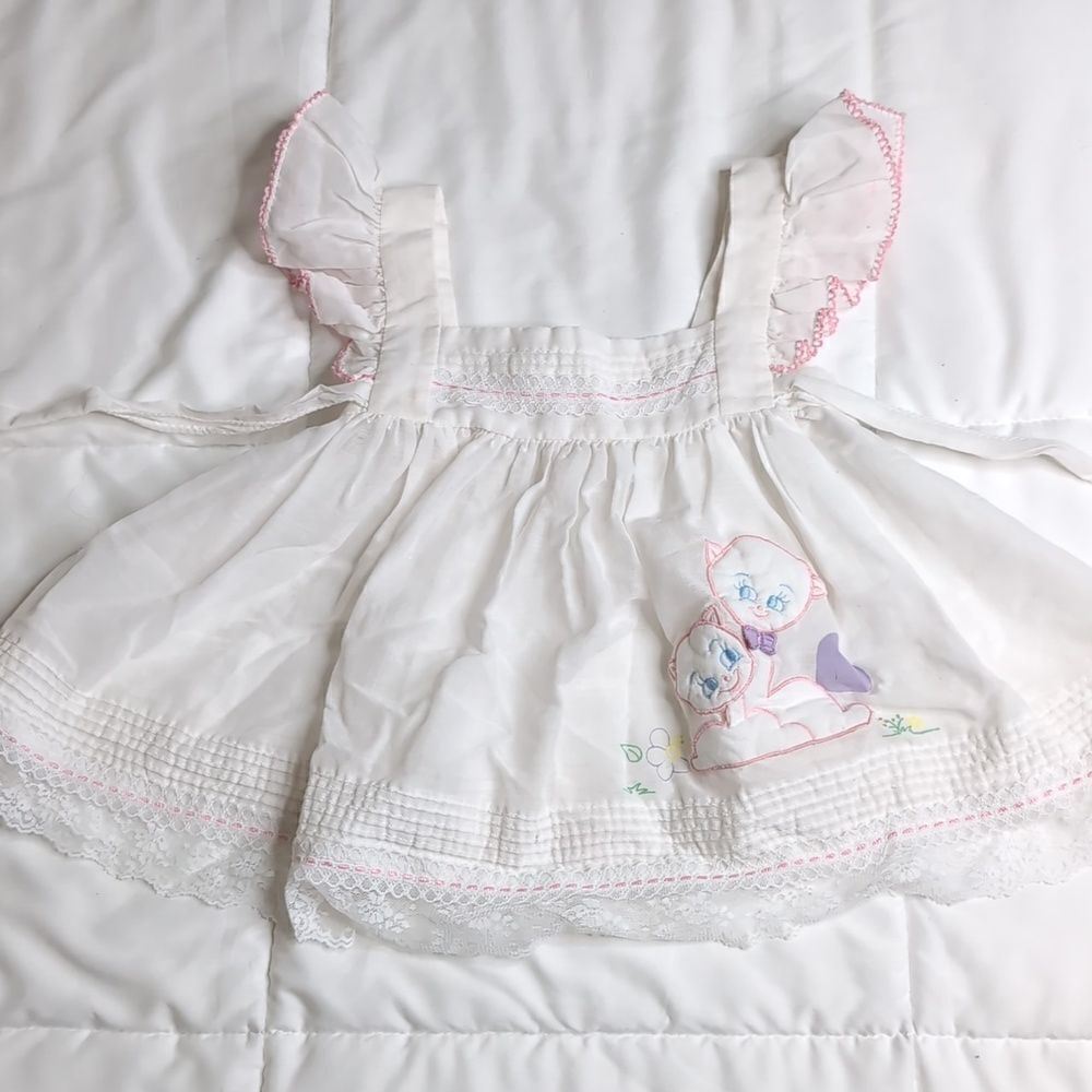 Vintage Fresita 9-12 Months White Embroidered Little Lamb Apron